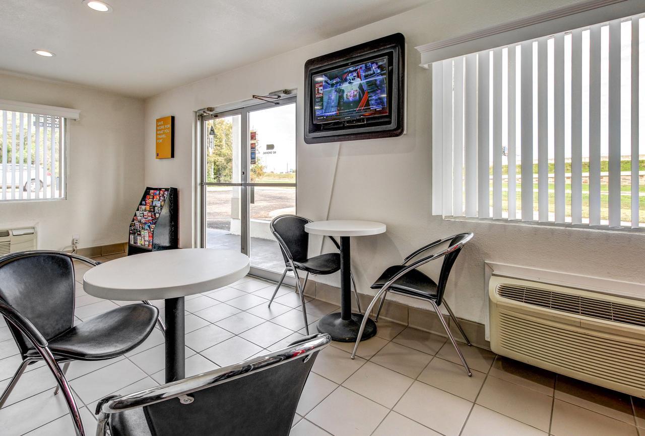 Motel 6 Waco - Lacy Lakeview Bellmead Exterior photo