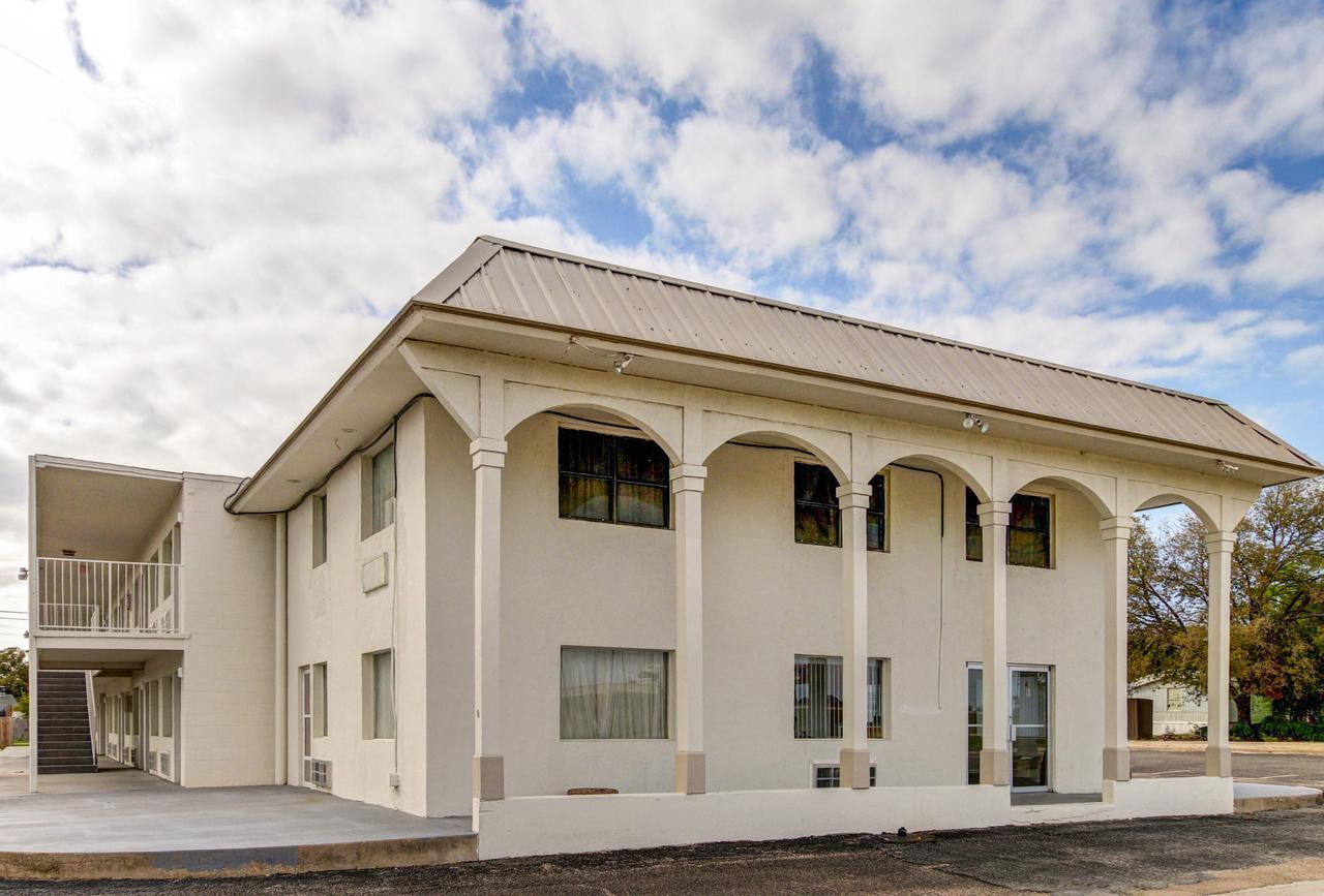 Motel 6 Waco - Lacy Lakeview Bellmead Exterior photo