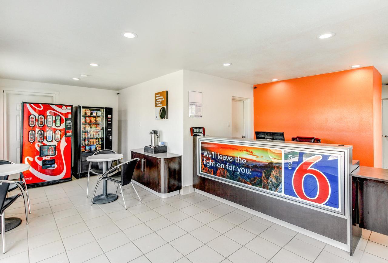 Motel 6 Waco - Lacy Lakeview Bellmead Exterior photo